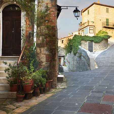 Palazzo Pio III - Residenza D'Epoca Bed and Breakfast Sarteano Exteriör bild