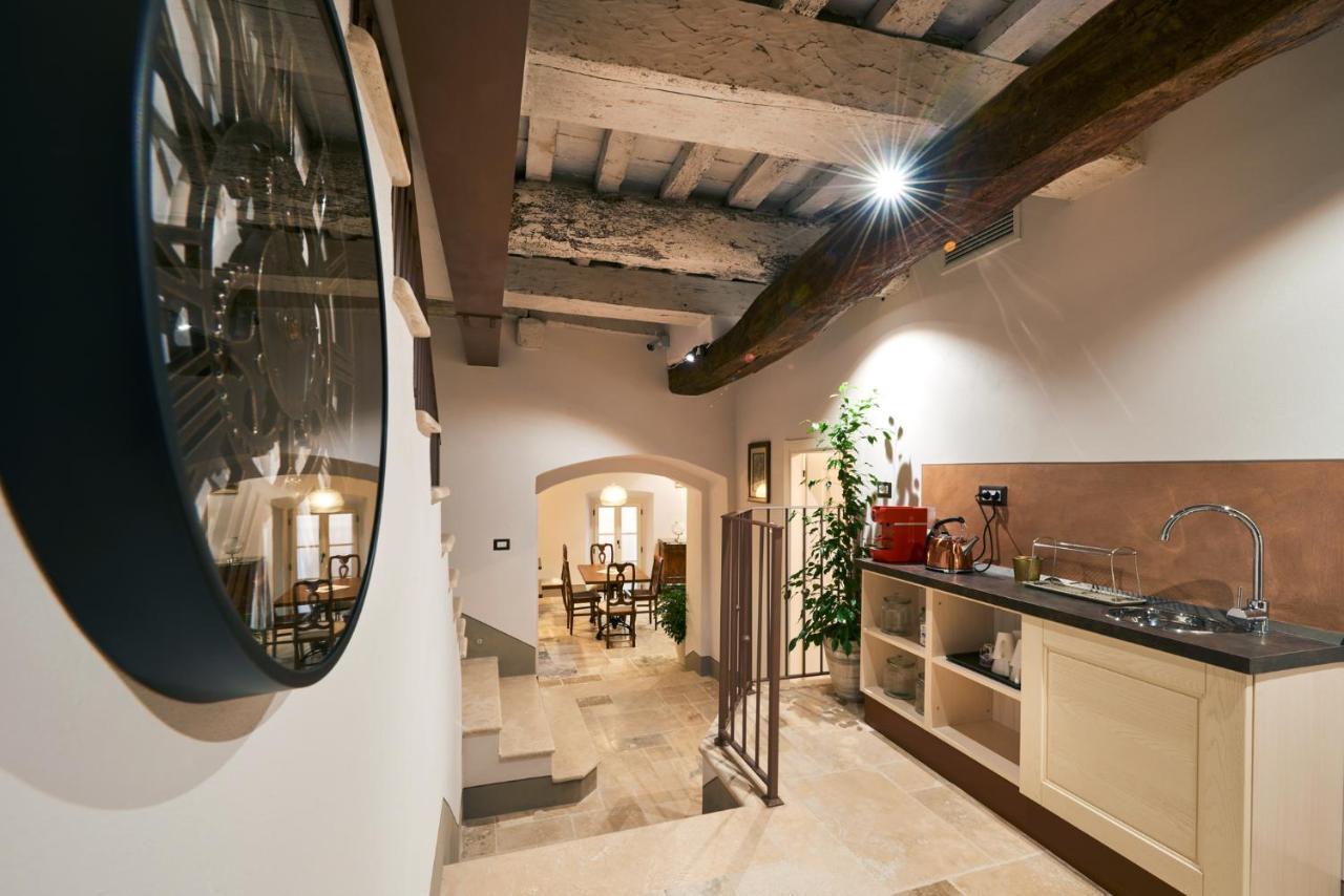 Palazzo Pio III - Residenza D'Epoca Bed and Breakfast Sarteano Exteriör bild