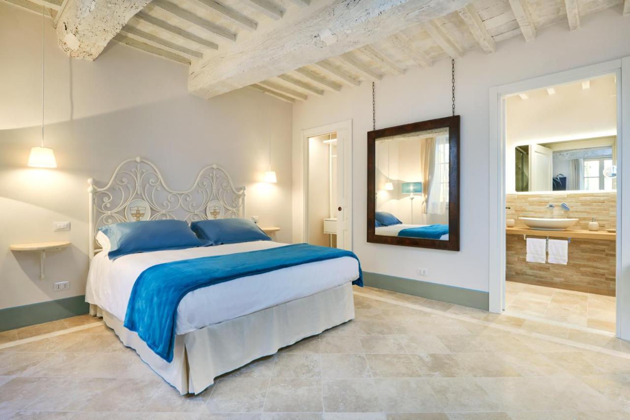Palazzo Pio III - Residenza D'Epoca Bed and Breakfast Sarteano Exteriör bild