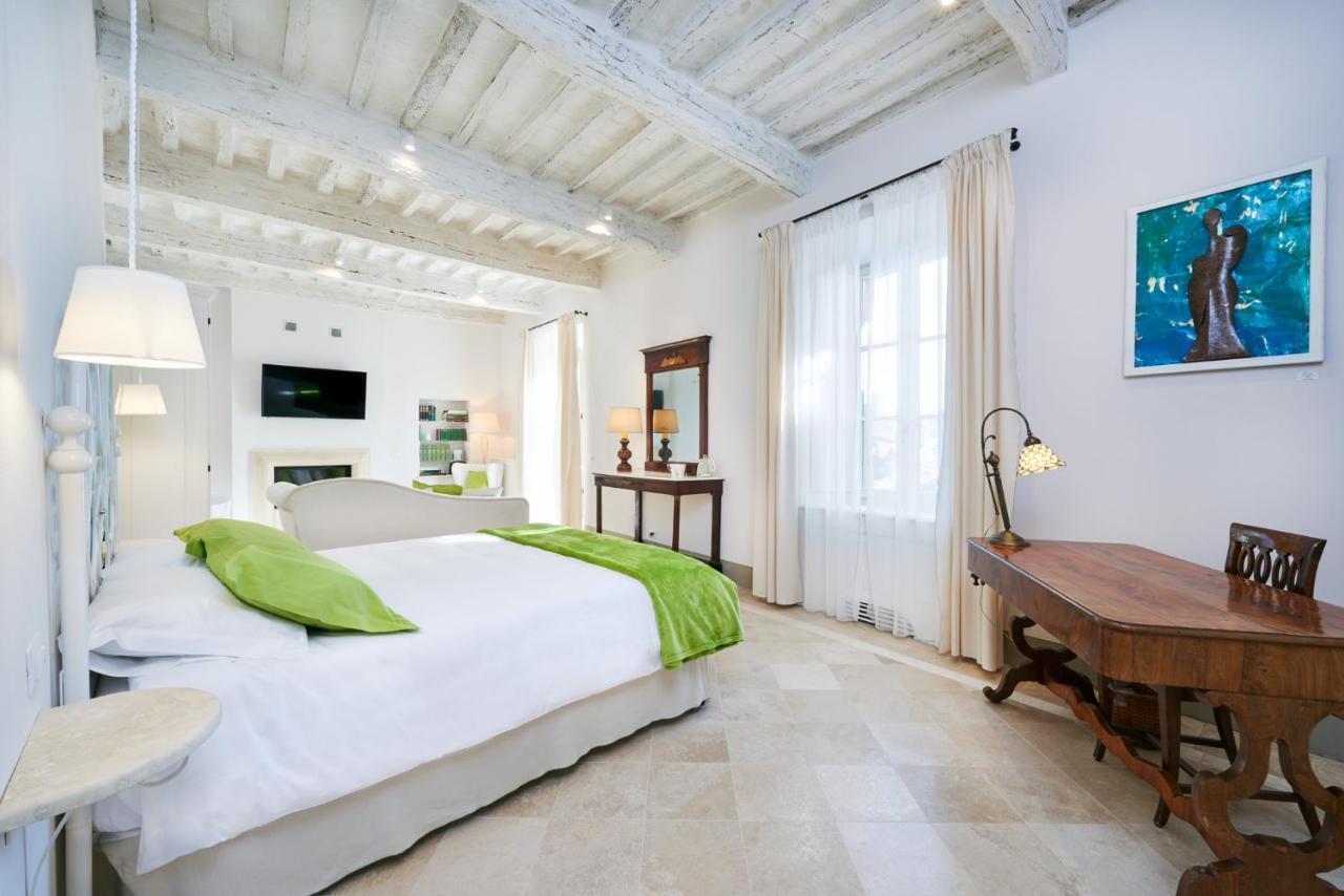 Palazzo Pio III - Residenza D'Epoca Bed and Breakfast Sarteano Exteriör bild