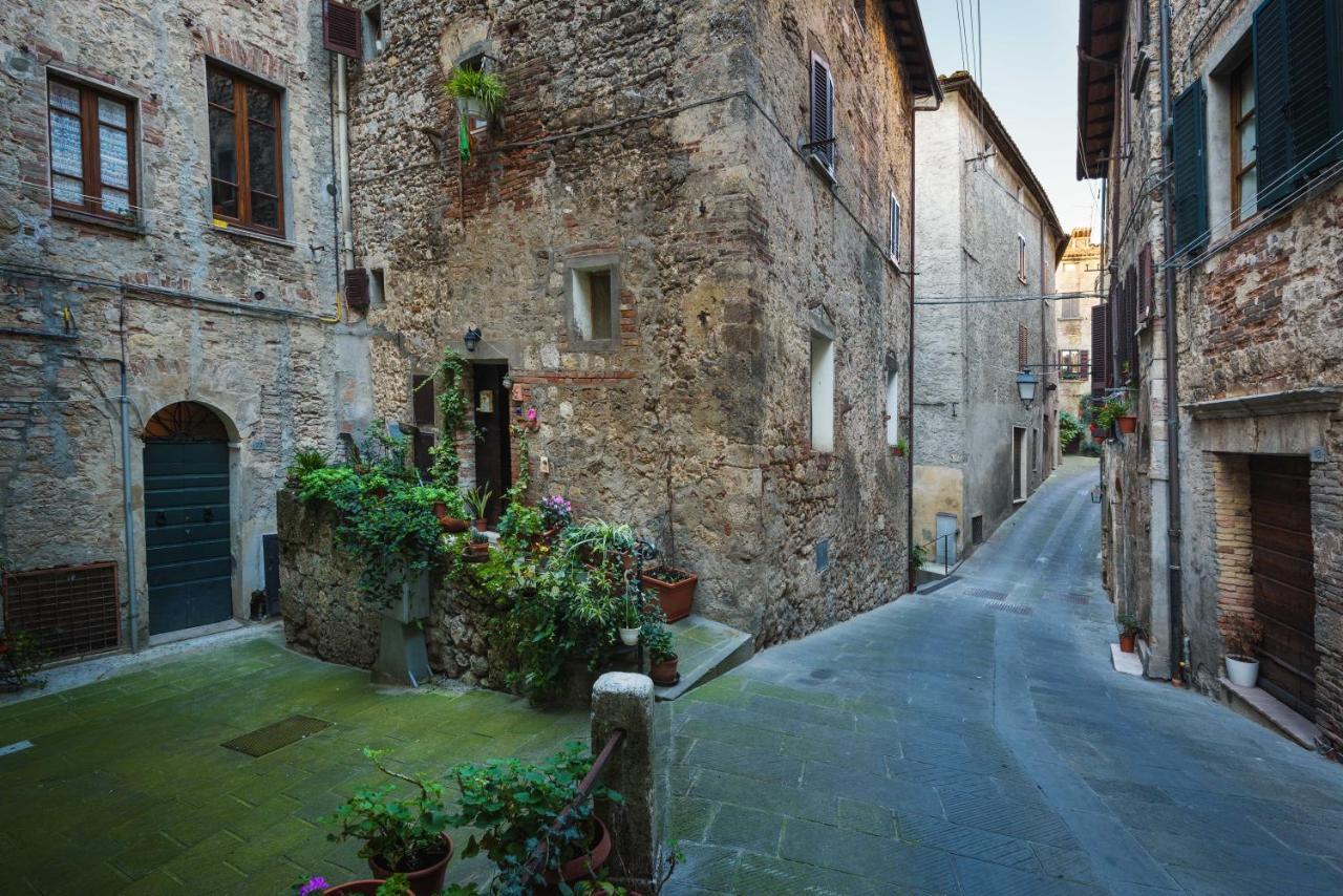 Palazzo Pio III - Residenza D'Epoca Bed and Breakfast Sarteano Exteriör bild