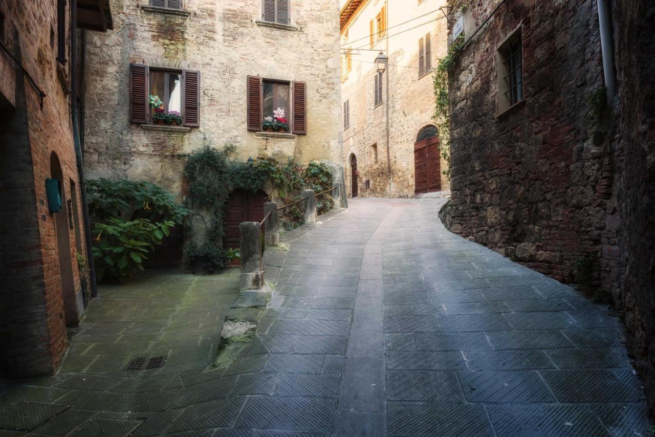 Palazzo Pio III - Residenza D'Epoca Bed and Breakfast Sarteano Exteriör bild