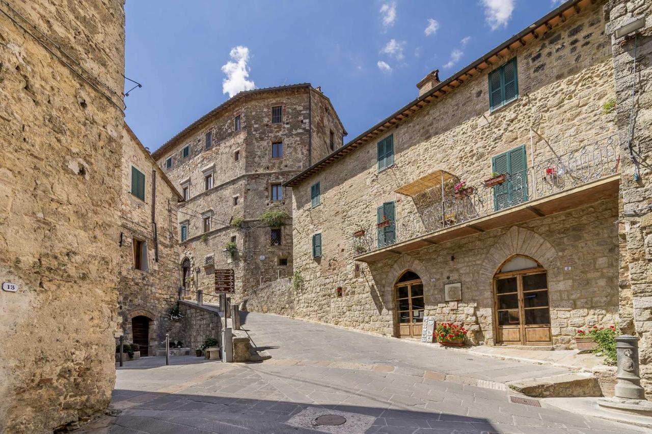Palazzo Pio III - Residenza D'Epoca Bed and Breakfast Sarteano Exteriör bild