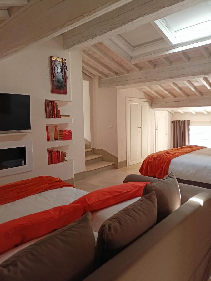 Palazzo Pio III - Residenza D'Epoca Bed and Breakfast Sarteano Exteriör bild